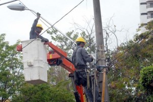 Prefeitura faz contrato emergencial de iluminação pública